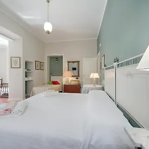 A Casa Di Teresa Couette-café Olbia